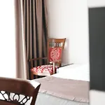 克里斯塔尔酒店 3*