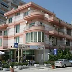 克里斯塔尔酒店 酒店 3*