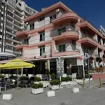 克里斯塔尔酒店 3* Durrës