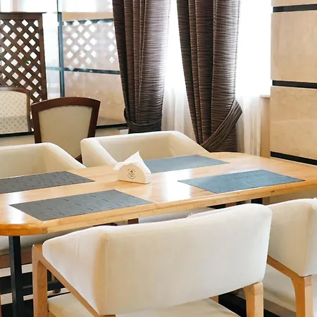 Kristal Hotel