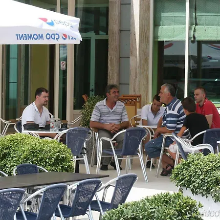 Kristal Durres